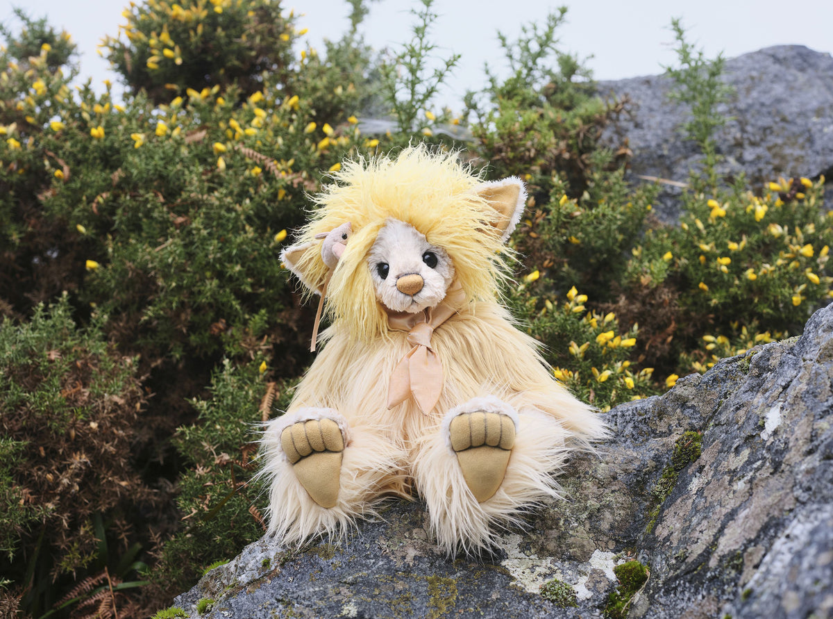 Charlie Bears Field Troll