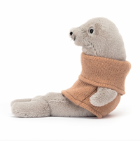 Cozy Crew Seal max 1 per customer