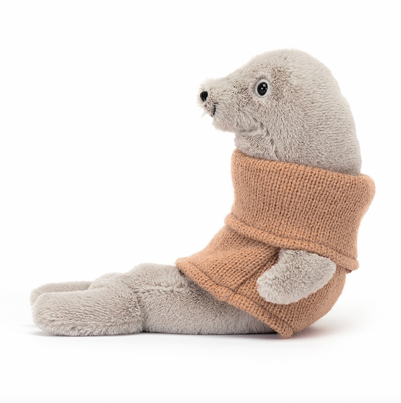 Cozy Crew Seal max 1 per customer